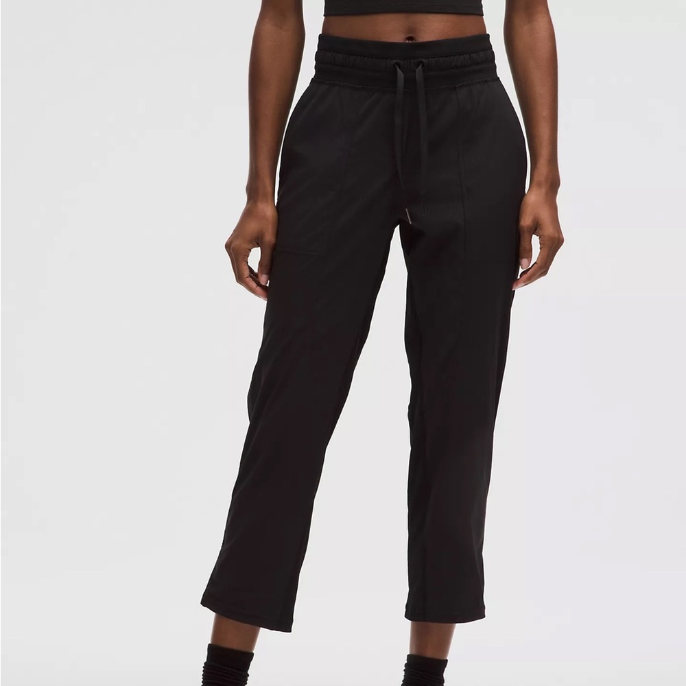 Lululemon Dance Studio Mid-Rise Cropped Pant Size 8